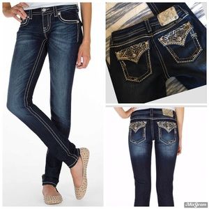 Miss Me Signature Rise Skinny Jean in Dark 238